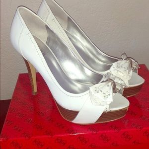 Guess chappel white shoe